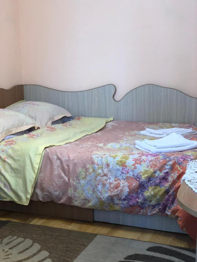 Casuta Bunicilor Isverna Hotel Kültér fotó